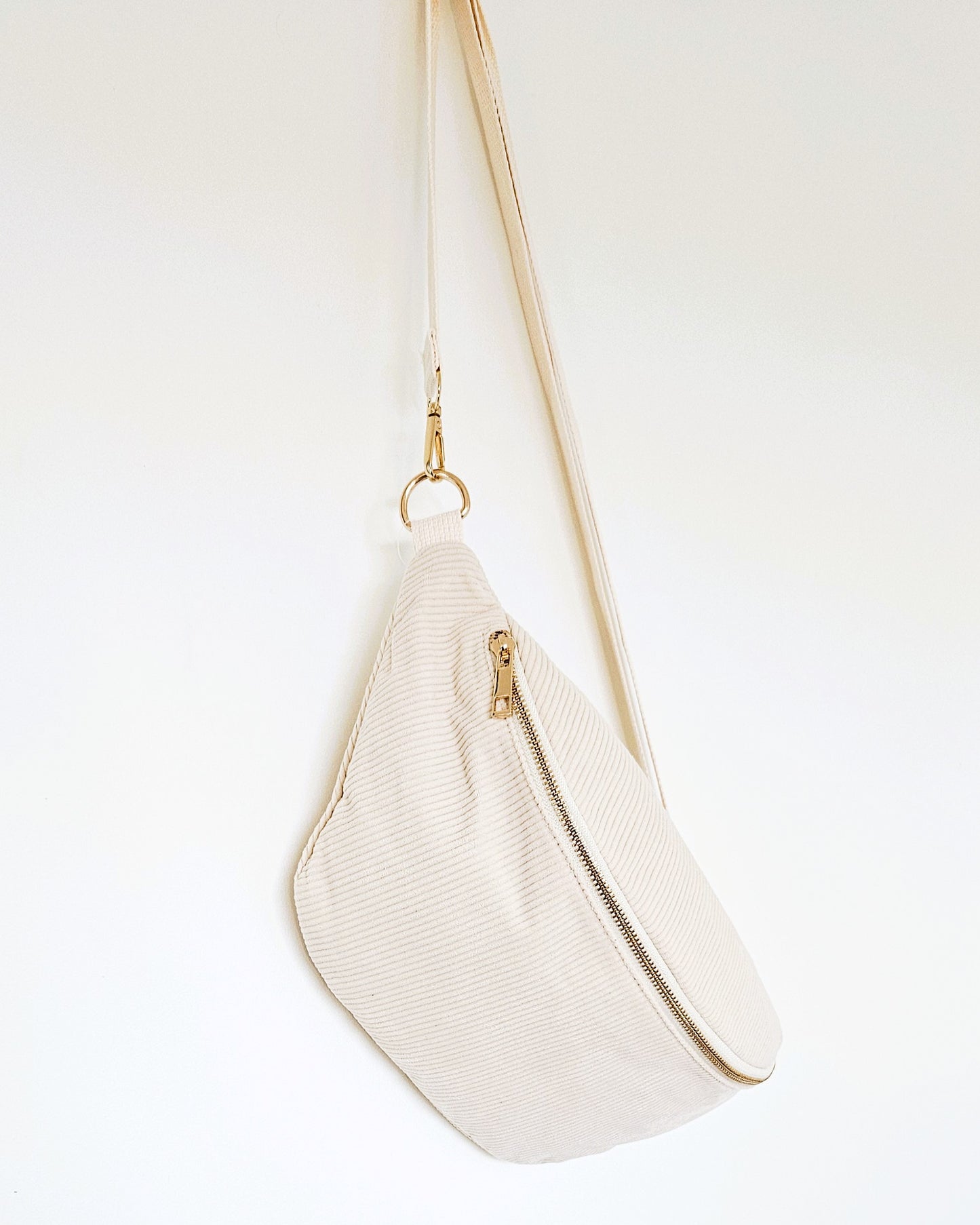 Sac banane Alizée en velours côtelé beige