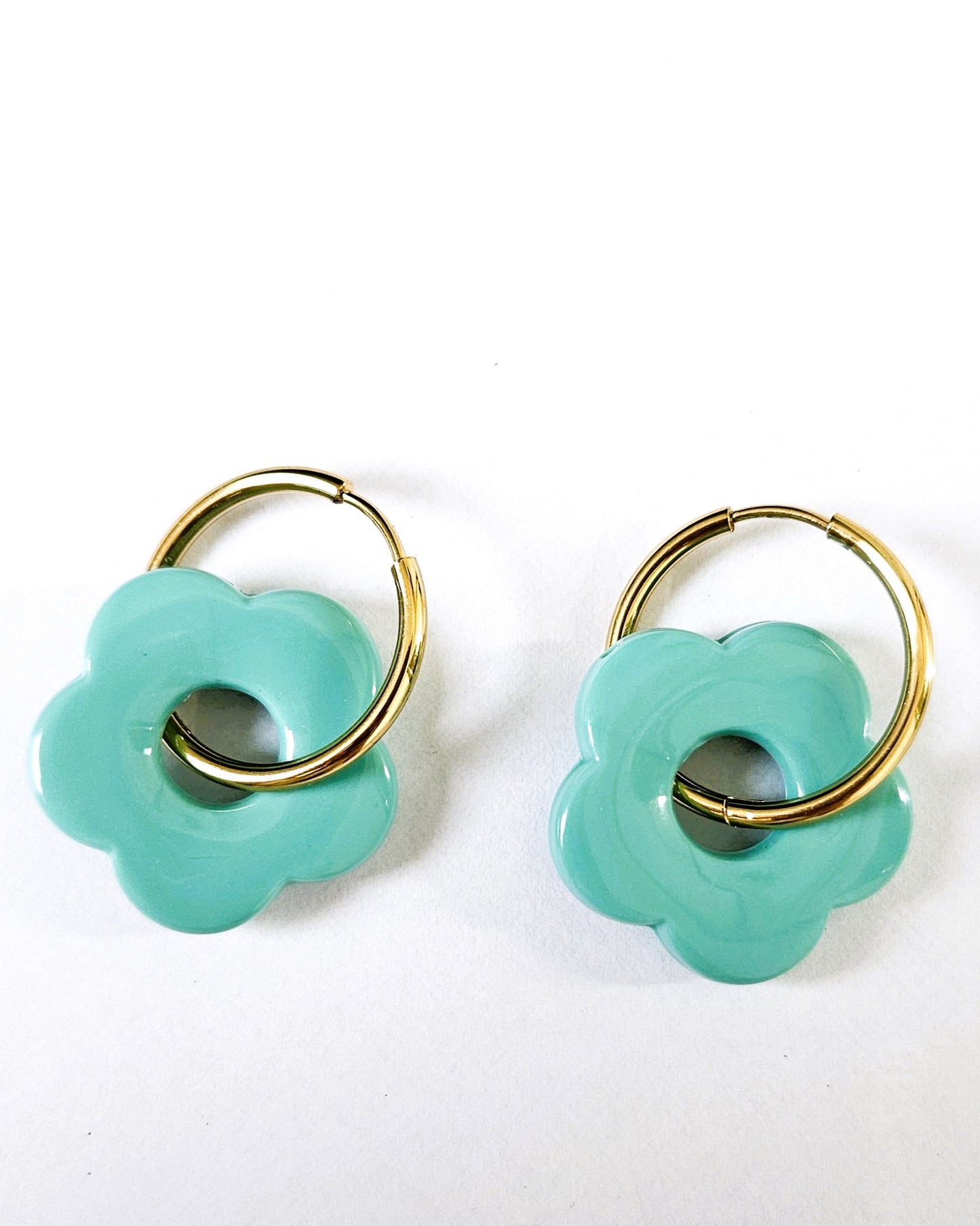 Créoles et fleurs interchangeables