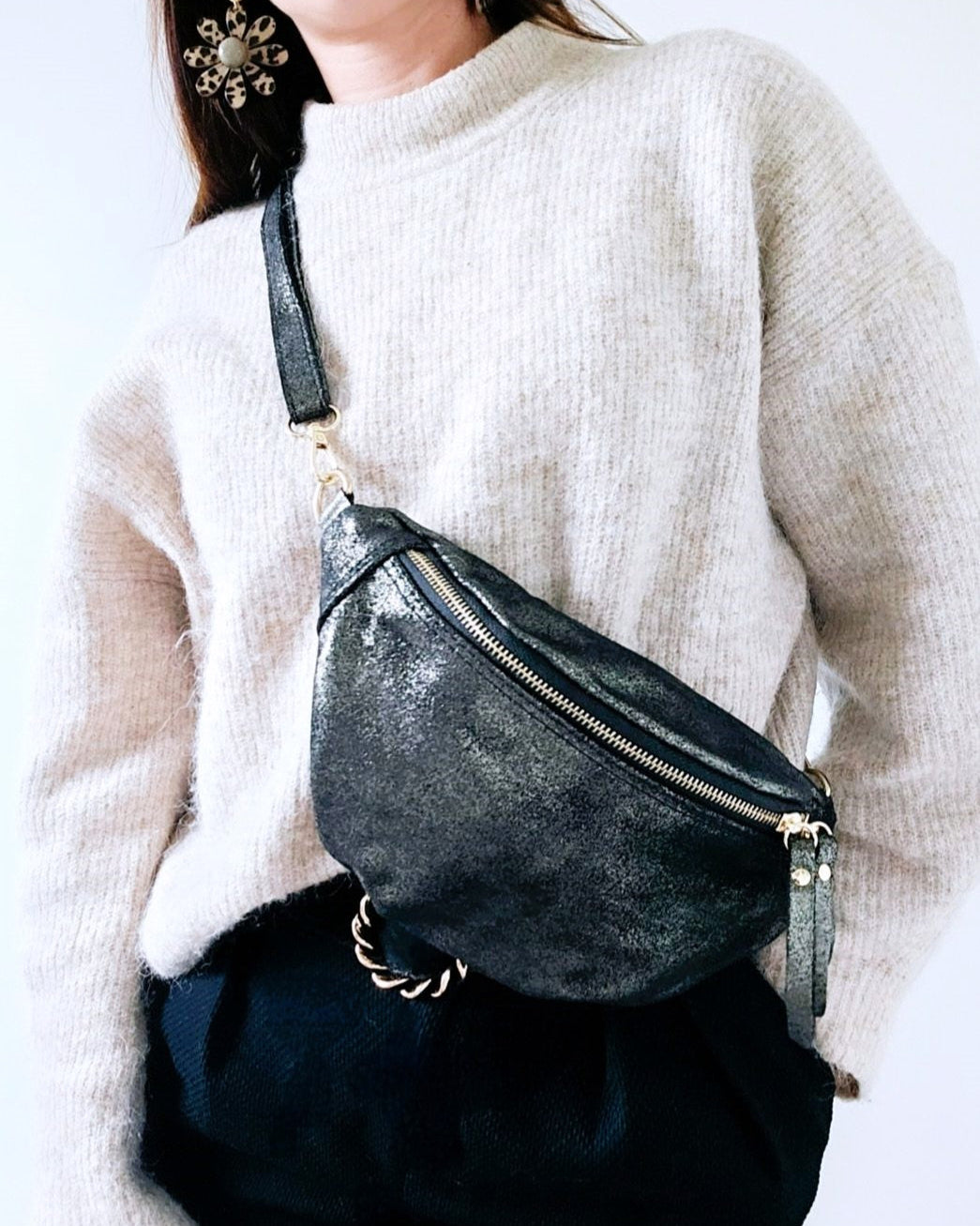 Sac banane Kim en cuir irisé vert foncé