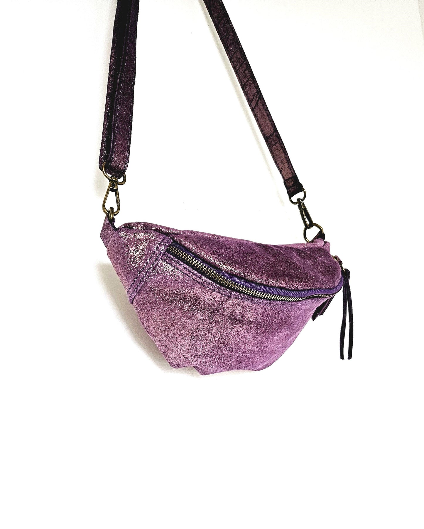 Sac banane Kim en cuir irisé violet