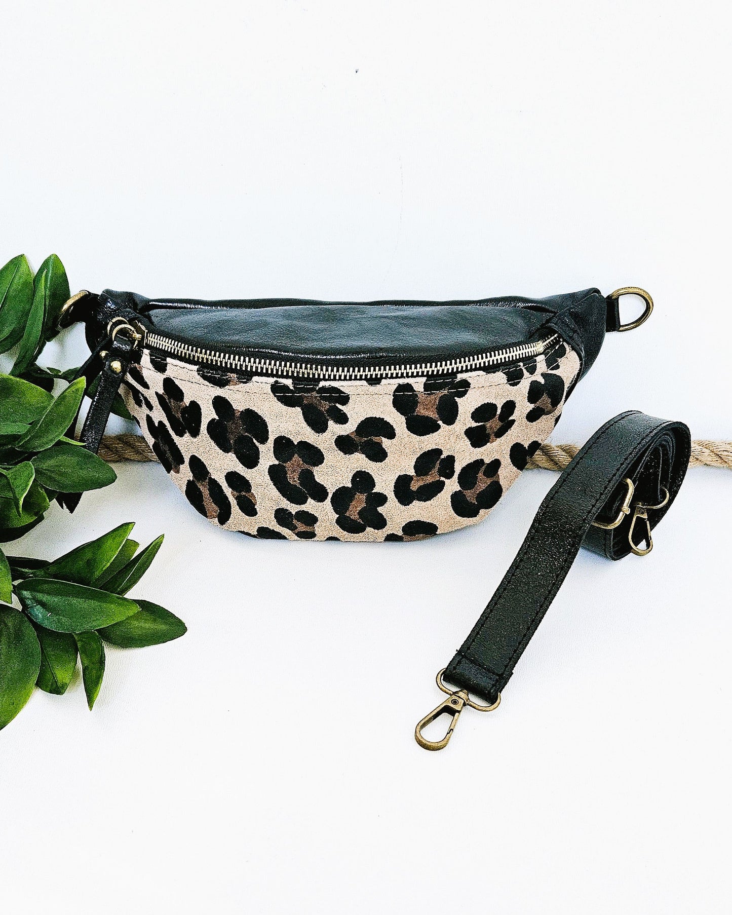Sac banane Léo noir irisé