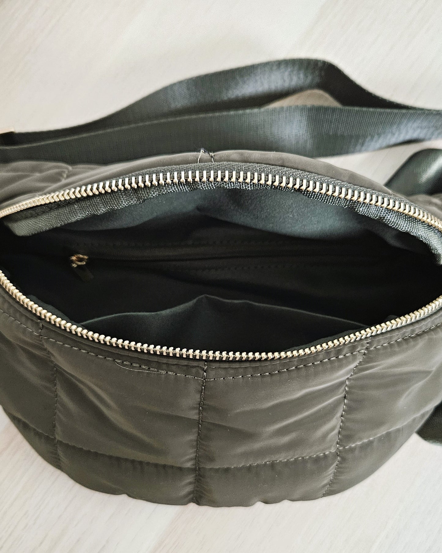 Sac banane matelassé kaki