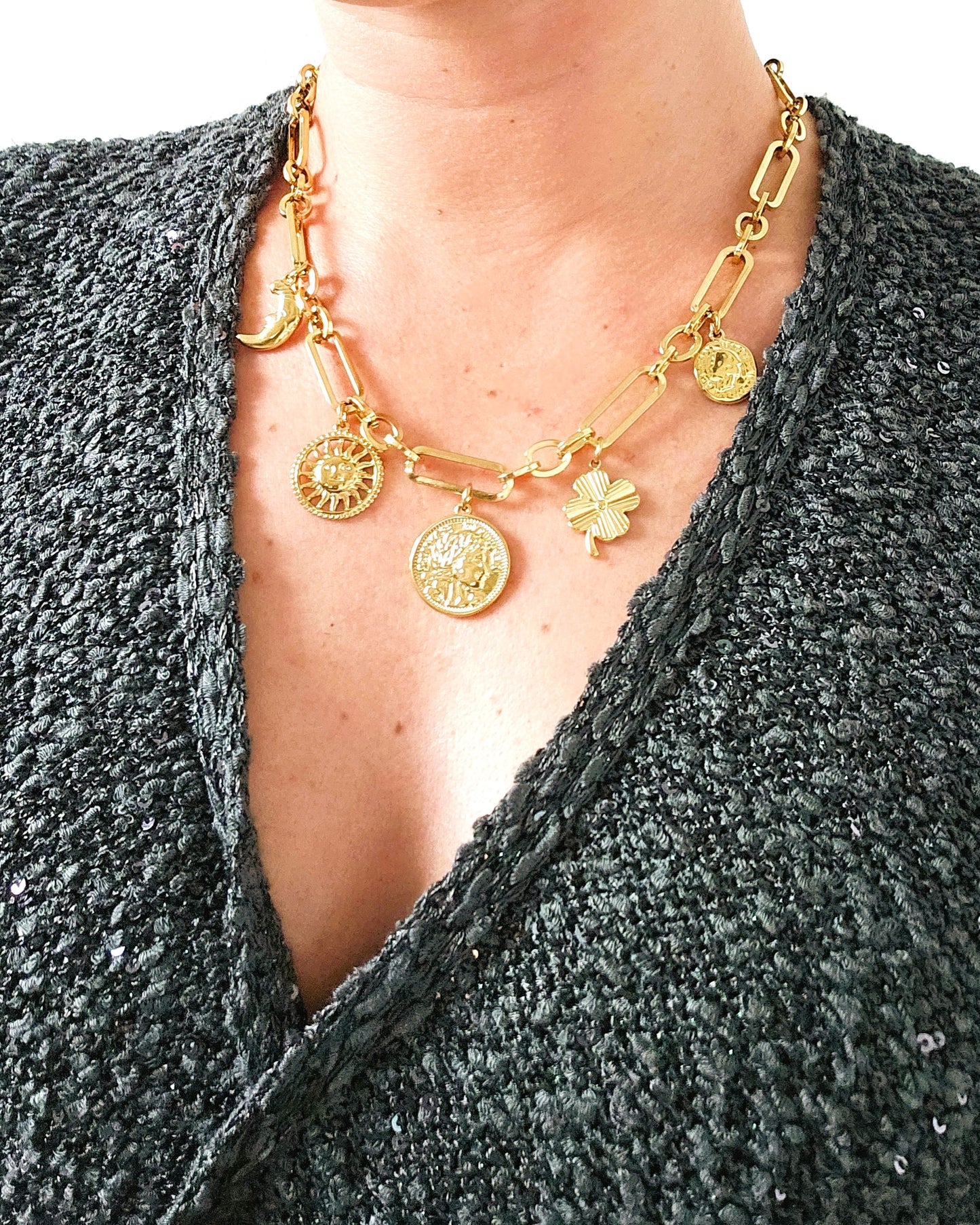 Collier Moon
