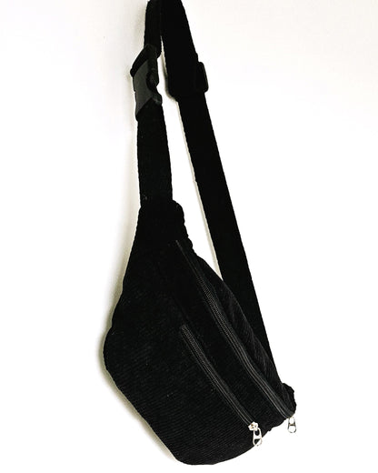 Sac banane Eva en velours côtelé noir