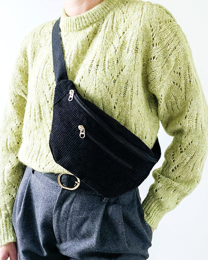 Sac banane Eva en velours côtelé noir
