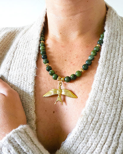 Collier Hirondelle perles de jade - création Bahia