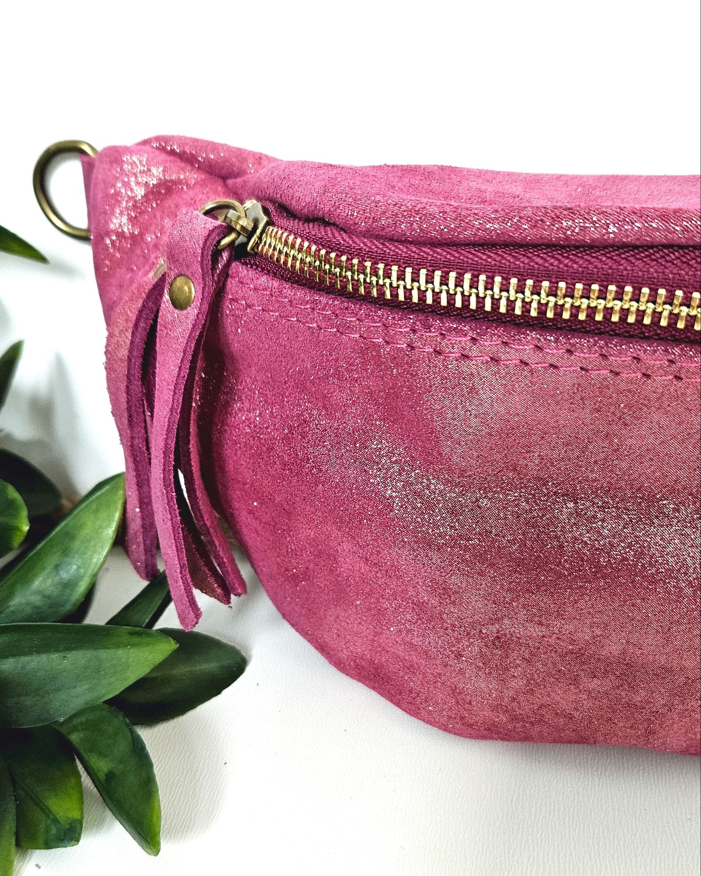 Sac banane Kim en cuir irisé rose