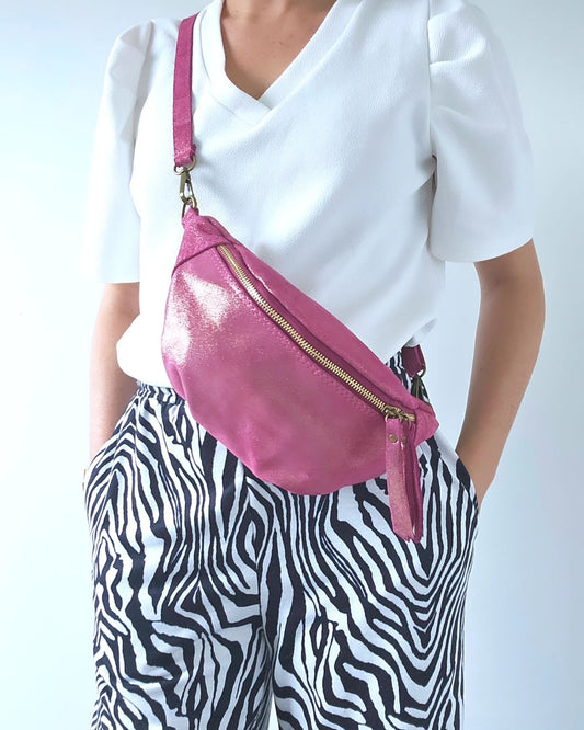 Sac banane Kim en cuir irisé rose
