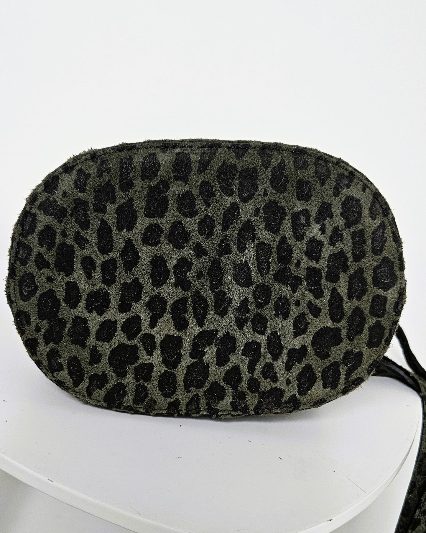 Sac seau léopard kaki