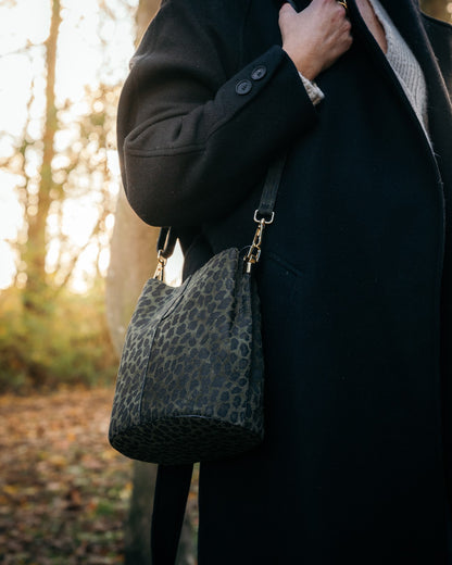 Sac seau léopard kaki