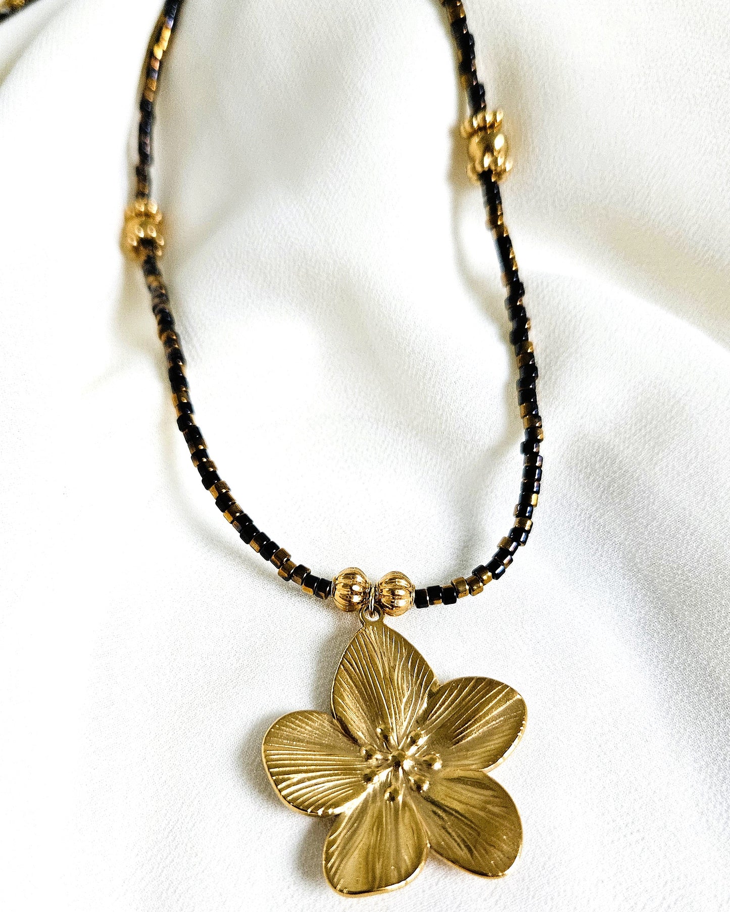 Collier Night fleur - création bahia