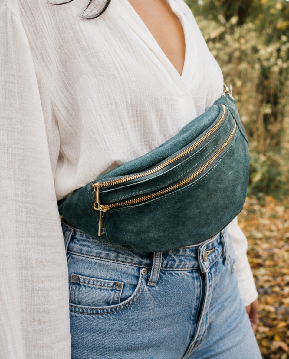 Sac banane Louise en cuir bleu canard