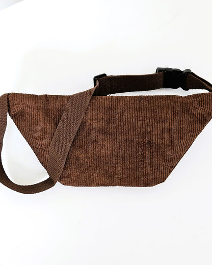 Sac banane Eva en velours côtelé marron