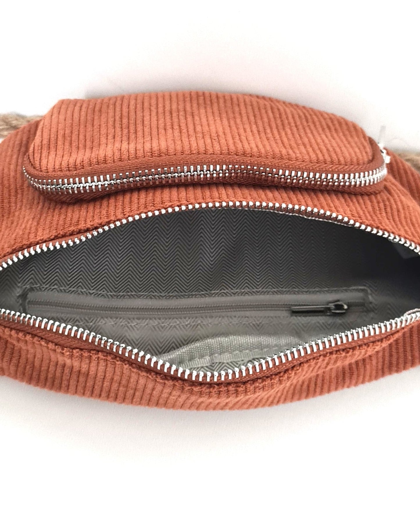 Sac banane Vic en velours côtelé camel