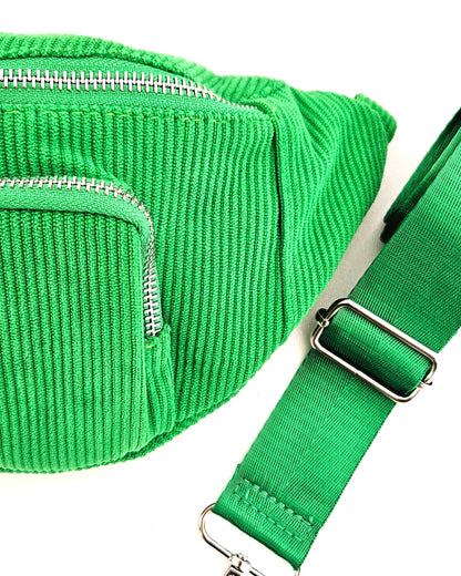 Sac banane Vic en velours côtelé vert